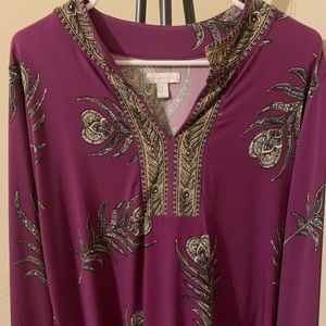 Shirt full sleeve and size is xl used